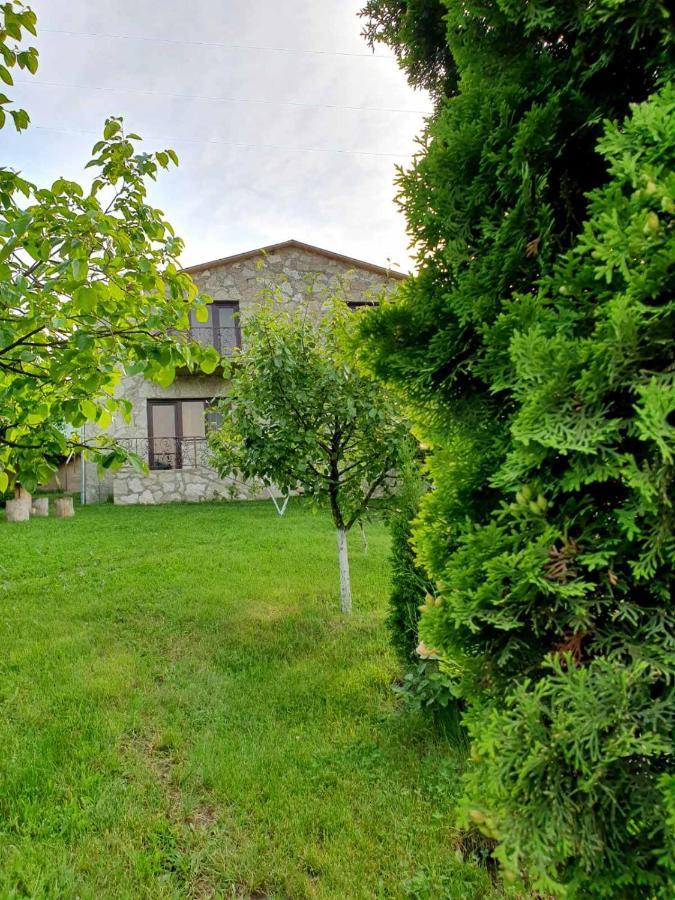 Guest House Ijevan'S Garden Екстер'єр фото