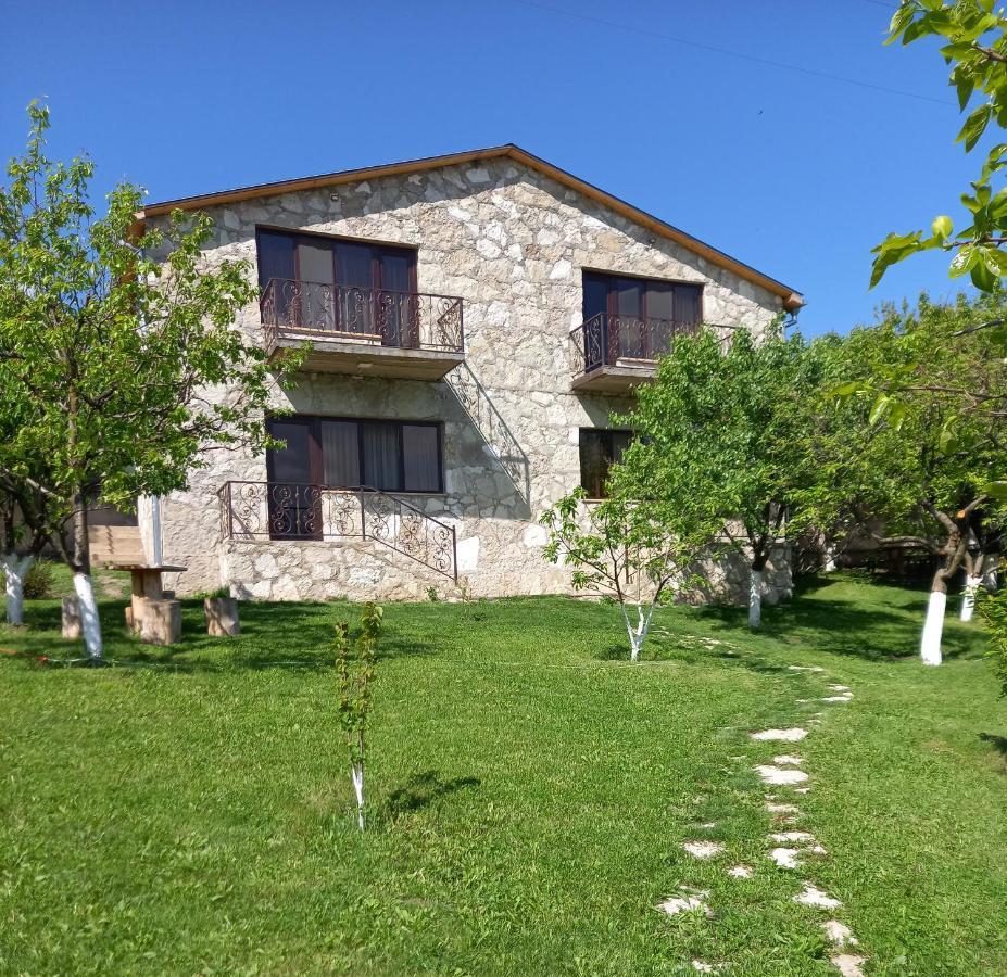 Guest House Ijevan'S Garden Екстер'єр фото