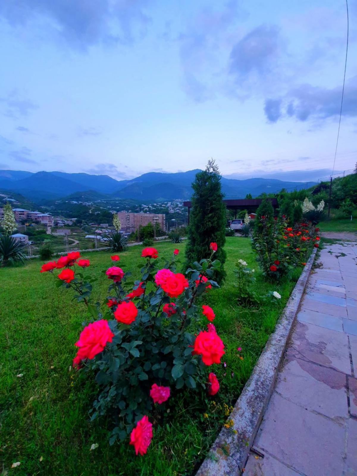 Guest House Ijevan'S Garden Екстер'єр фото