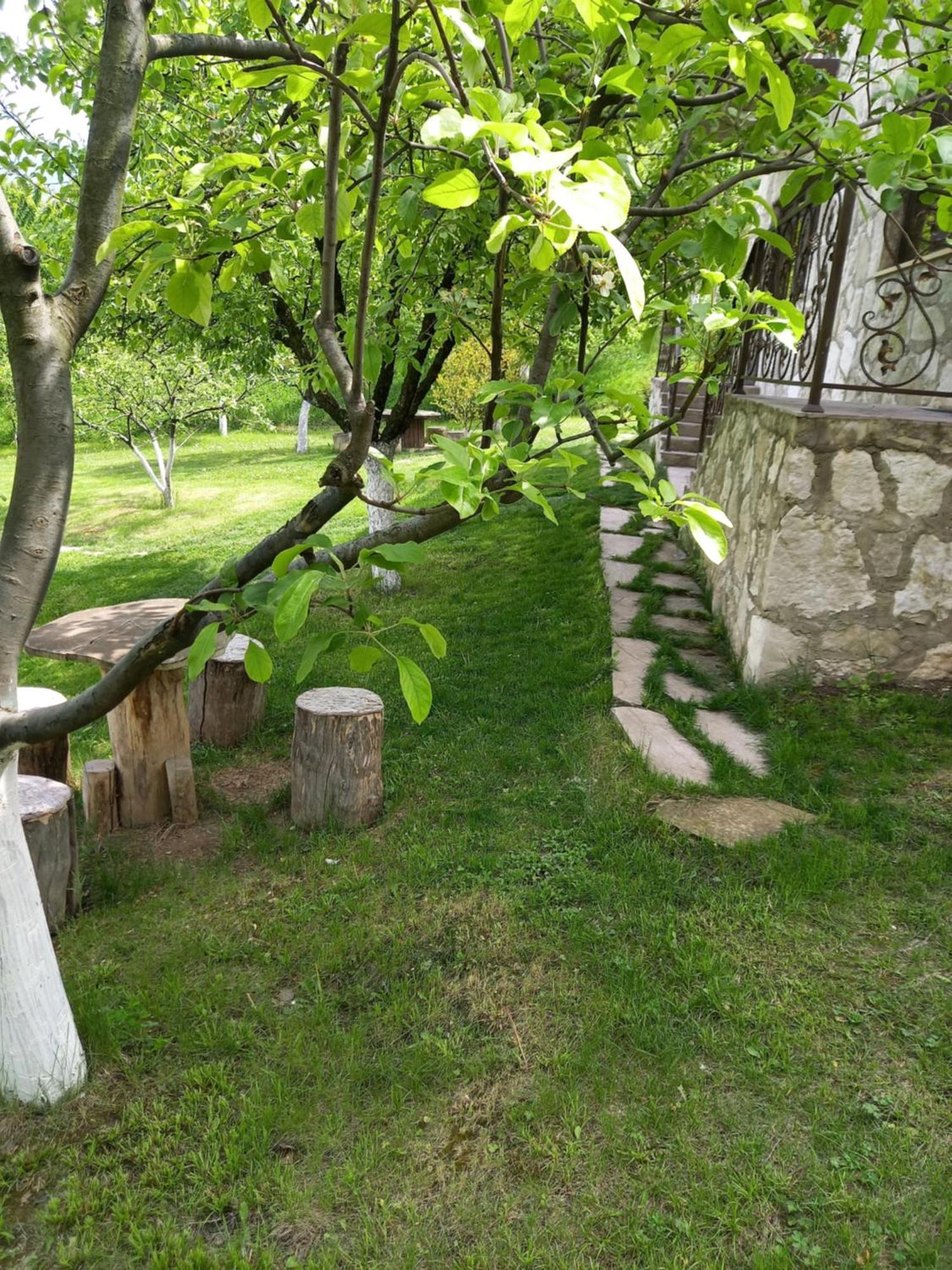 Guest House Ijevan'S Garden Екстер'єр фото
